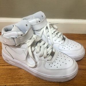 Women’s Nike Air Force 1s Mid